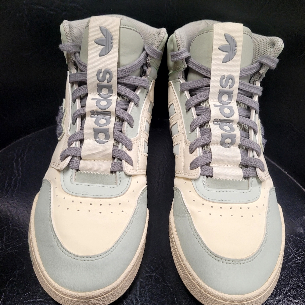 RARE size 7.5 Adidas Cream, Seafoam, and Mint High-Top Sneakers